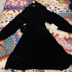 Bella Dahl Black velvet dress